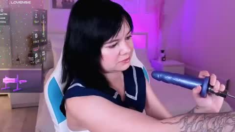 Snapshot of li1_amelie chatting on 08/06/26, 08:27 Amelie Follow me 3 online show from 08/06/26, 08:27