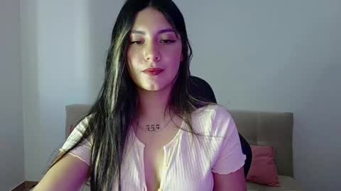 Snapshot of lia_14_ chatting on 04/06/26, 10:22 Lia online show from 04/06/26, 10:22