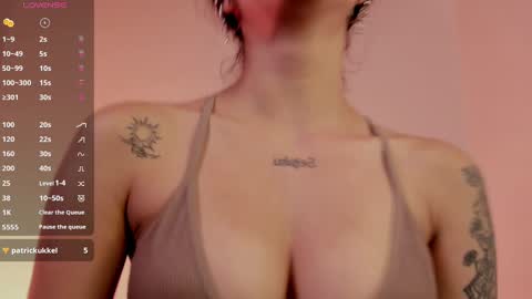 Snapshot of lia__summer chatting on 12/15/24, 03:34 lia__summer online show from 12/15/24, 03:34