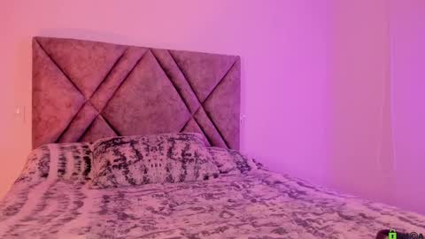 Snapshot of lia__summer chatting on 02/12/25, 02:14 lia__summer online show from 02/12/25, 02:14