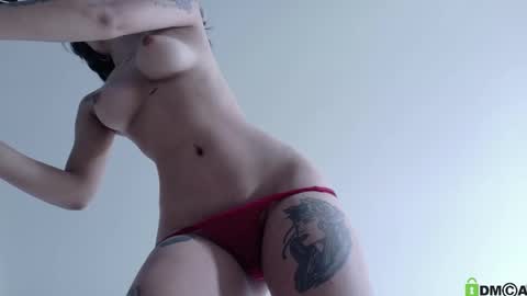 Snapshot of lia__summer chatting on 10/10/25, 03:44 lia__summer online show from 10/10/25, 03:44