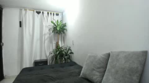 Lia y Felipe --  online show from 10/25/25, 01:02
