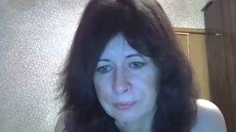 lia_ang online show from 10/24/25, 08:49