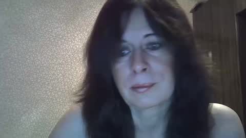 Snapshot of lia_ang chatting on 12/18/25, 01:28 lia_ang online show from 12/18/25, 01:28