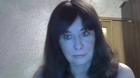 Snapshot of lia_ang chatting on 04/25/26, 04:15 lia_ang online show from 04/25/26, 04:15