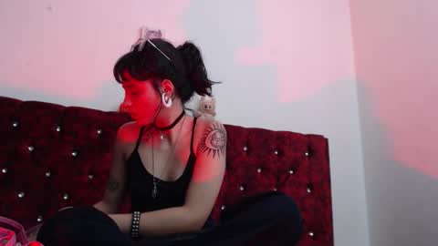 Lia online show from 11/03/25, 08:43