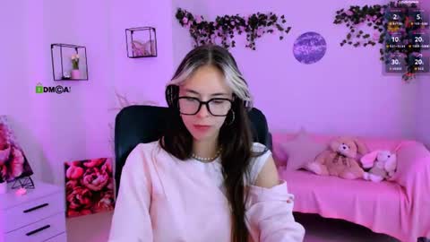 Snapshot of lia_dream_ chatting on 07/20/26, 10:39 lia_dream_ online show from 07/20/26, 10:39
