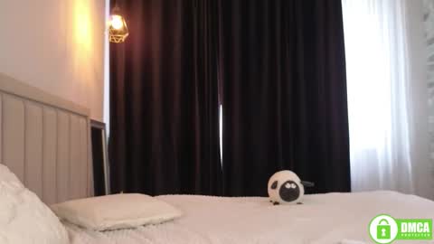 Lia  online show from 09/18/25, 10:06