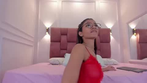 Snapshot of lia_girl2 chatting on 01/22/25, 07:35 Lia online show from 01/22/25, 07:35