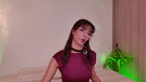 Snapshot of lia_girl2 chatting on 05/01/26, 05:12 Lia online show from 05/01/26, 05:12