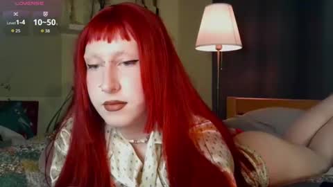 lia_grl online show from 06/17/26, 12:02