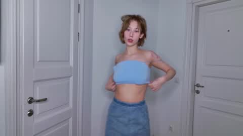 Snapshot of lia_gwen chatting on 11/26/25, 01:34 lia_gwen online show from 11/26/25, 01:34