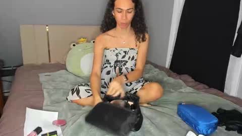 Kabroncita online show from 11/17/25, 04:18