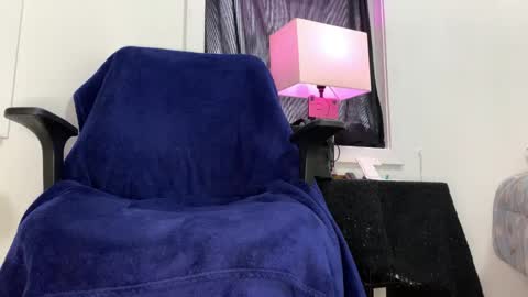 Snapshot of lia_hdz chatting on 04/18/26, 04:44 Kabroncita online show from 04/18/26, 04:44