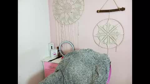 Lia online show from 12/02/24, 09:35