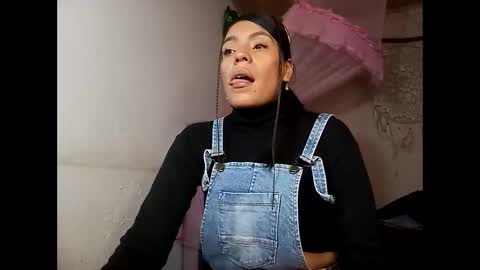 Lia online show from 01/28/25, 10:01