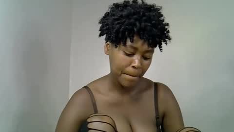 Snapshot of lia_jupiter1 chatting on 09/11/25, 09:04 lia online show from 09/11/25, 09:04