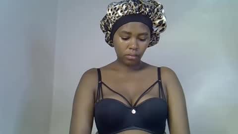 Snapshot of lia_jupiter1 chatting on 09/22/25, 01:40 lia online show from 09/22/25, 01:40