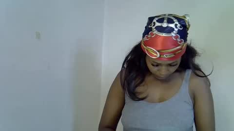 Snapshot of lia_jupiter1 chatting on 10/23/25, 05:29 lia online show from 10/23/25, 05:29