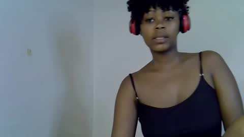 Snapshot of lia_jupiter1 chatting on 10/30/25, 04:25 lia online show from 10/30/25, 04:25