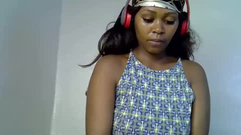 Snapshot of lia_jupiter1 chatting on 11/12/25, 05:13 lia online show from 11/12/25, 05:13