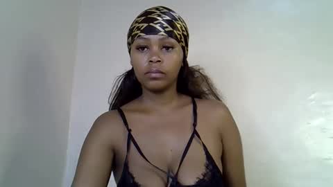 Snapshot of lia_jupiter1 chatting on 11/16/25, 04:01 lia online show from 11/16/25, 04:01