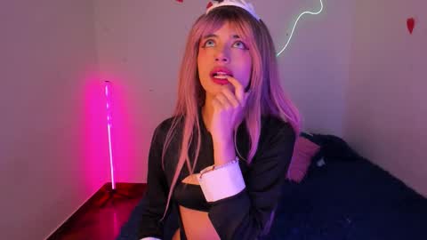 lia_leandro888 online show from 01/11/26, 12:04