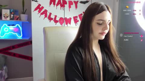 Snapshot of lia_lil chatting on 10/25/25, 06:43 Lia online show from 10/25/25, 06:43