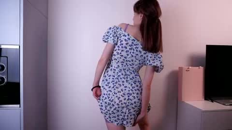 Snapshot of lia_lure chatting on 05/03/26, 01:28 Lia online show from 05/03/26, 01:28