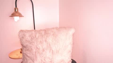 Snapshot of lia_mackenzie chatting on 03/27/26, 01:44 liaa online show from 03/27/26, 01:44