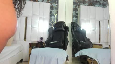 lia_mariana online show from 02/08/26, 09:40