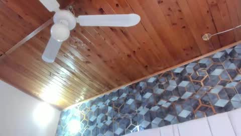 lia_mariana online show from 03/25/26, 05:35