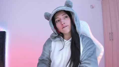 Little Queen Lia  online show from 01/18/25, 12:35