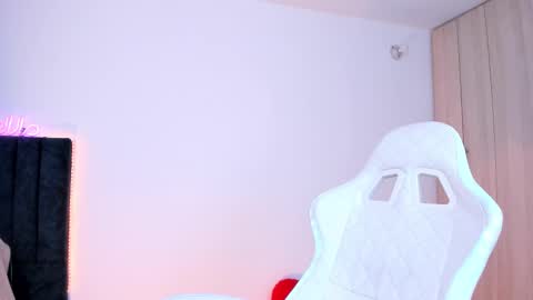 Little Queen Lia  online show from 02/20/25, 08:25