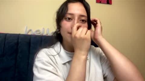 Snapshot of lia_queen610 chatting on 03/08/26, 08:23 Little Queen Lia online show from 03/08/26, 08:23