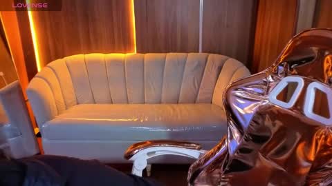 Snapshot of lia_queen_tx chatting on 04/16/26, 03:07 Online 1400 - 2100 online show from 04/16/26, 03:07