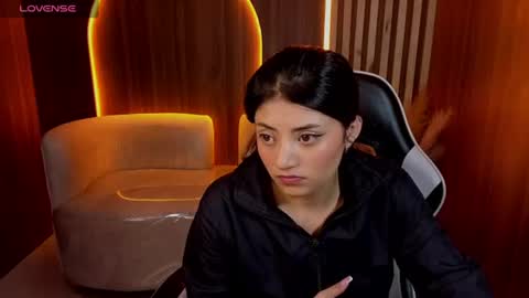 Snapshot of lia_queen_tx chatting on 06/18/26, 03:18 Online 1400 - 2100 online show from 06/18/26, 03:18