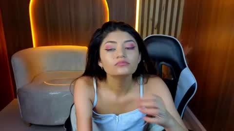 Snapshot of lia_queen_tx chatting on 07/26/26, 03:25 Online 1400 - 2100 online show from 07/26/26, 03:25