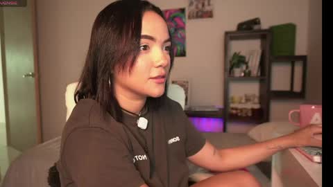 Snapshot of lia_russo_ chatting on 04/21/26, 09:50 Lia online show from 04/21/26, 09:50