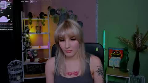 Snapshot of lia_sunset chatting on 09/29/25, 07:40 Lia online show from 09/29/25, 07:40