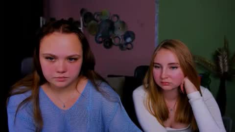 Snapshot of lia_sunset chatting on 10/05/25, 07:12 Lia online show from 10/05/25, 07:12