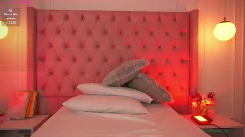 Snapshot of lia_velez_ chatting on 07/06/26, 11:07 LIA online show from 07/06/26, 11:07
