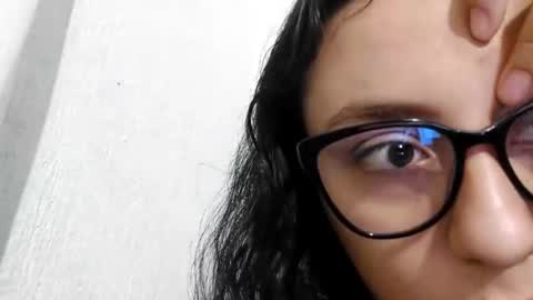 Snapshot of liaa_cute_ chatting on 12/17/24, 05:29   lia  online show from 12/17/24, 05:29