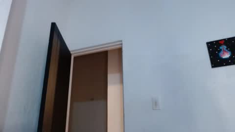 Snapshot of liaa_cute_ chatting on 01/25/25, 07:28   lia  online show from 01/25/25, 07:28