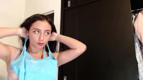 Snapshot of liaa_cute_ chatting on 01/29/25, 11:14   lia  online show from 01/29/25, 11:14