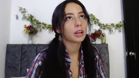 Snapshot of liaa_cute_ chatting on 01/30/25, 09:47   lia  online show from 01/30/25, 09:47