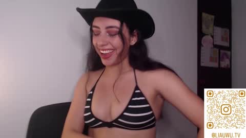 Snapshot of liaa_cute_ chatting on 03/07/25, 03:08   lia  online show from 03/07/25, 03:08