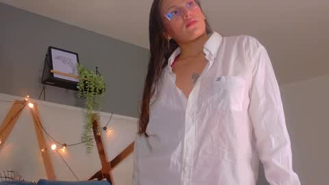 Snapshot of liaamoretti__ chatting on 06/01/26, 01:29 L I A online show from 06/01/26, 01:29