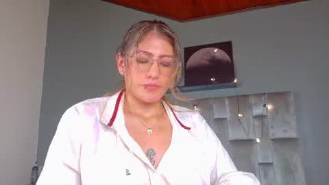 Snapshot of liaamoretti__ chatting on 07/07/26, 07:23 L I A online show from 07/07/26, 07:23