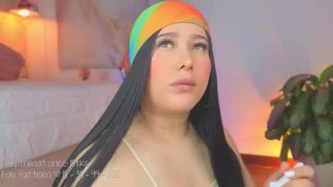 Lia Cox online show from 10/31/25, 04:13